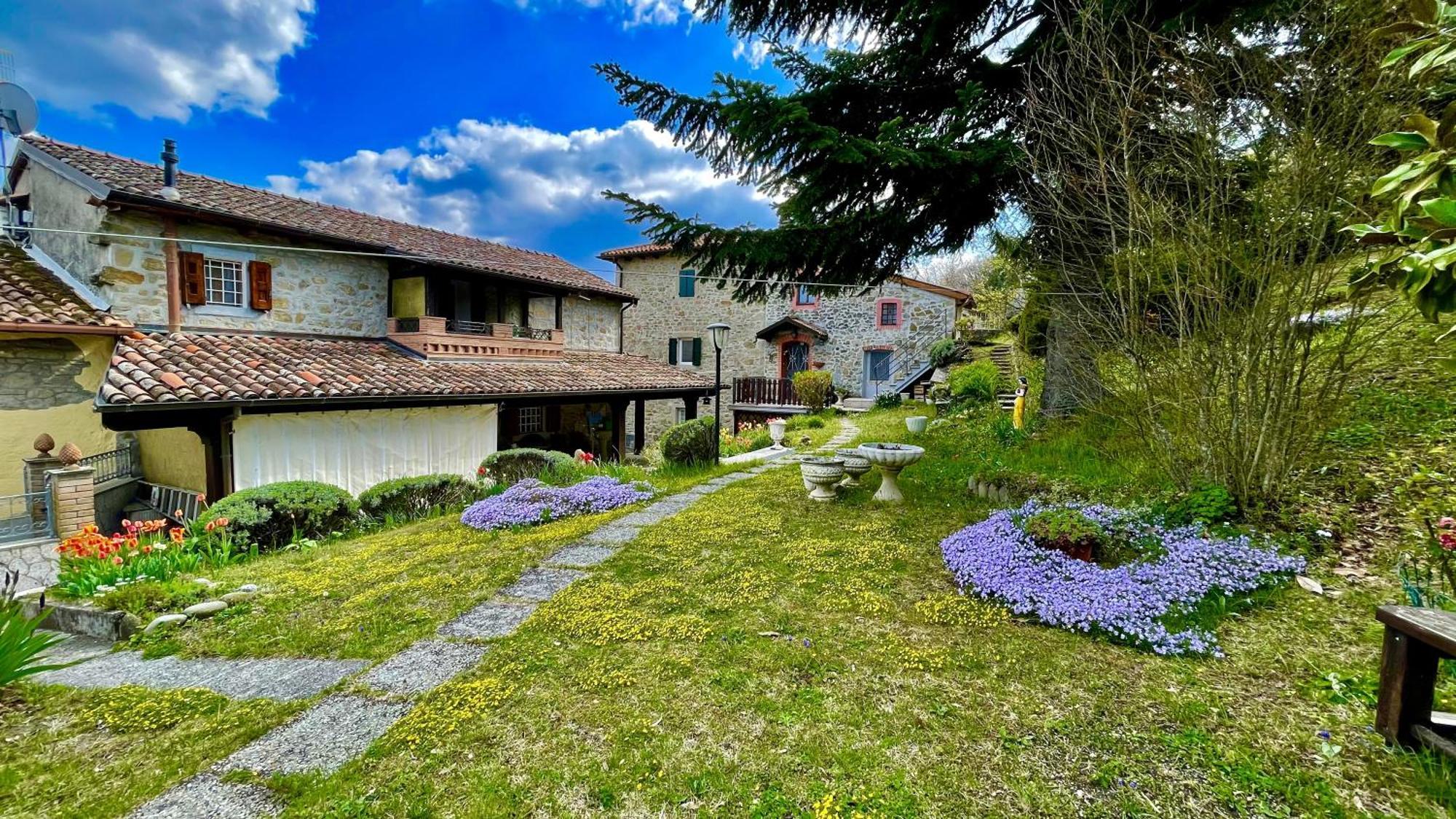 Mazzetti Country House-Vita In Campagna Con Giardino Vimignano-Chiesa Buitenkant foto